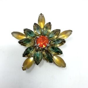 Vintage Green & Yellow Rhinestone Star Flower Shape Gold Tone Brooch Pin